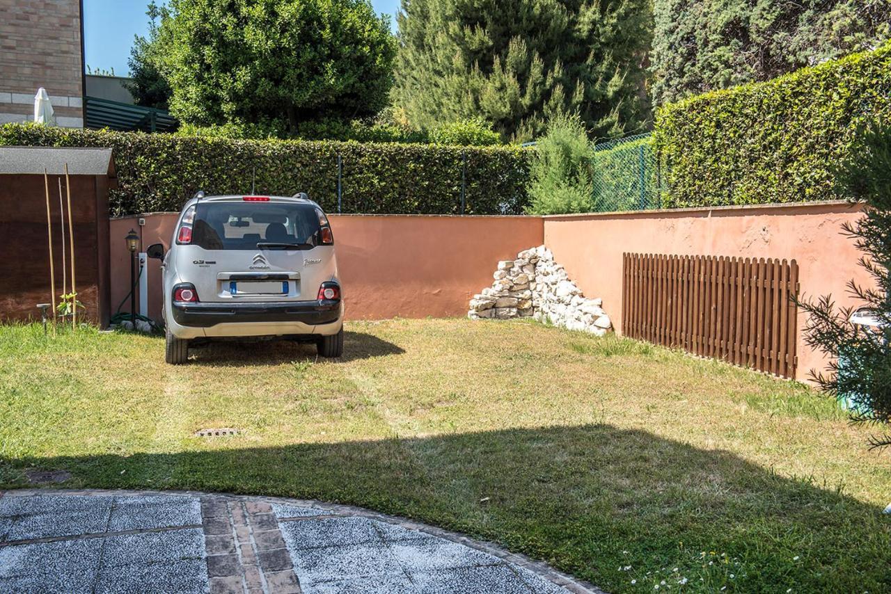 N011 - Numana, Nuovo Bilocale Con Giardino Apartman Sirolo Kültér fotó