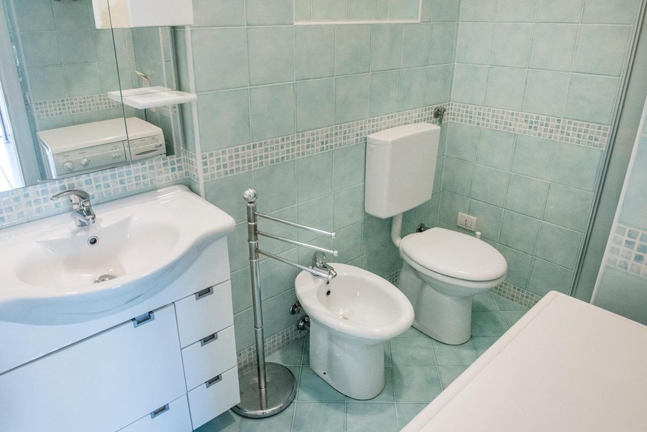 N011 - Numana, Nuovo Bilocale Con Giardino Apartman Sirolo Kültér fotó